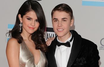 Justin Bieber Writes a Romantic Song For His Girlfriend