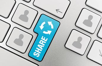 Free Wi-fi on Grafton Street: Now You Can Poke People While You Shop