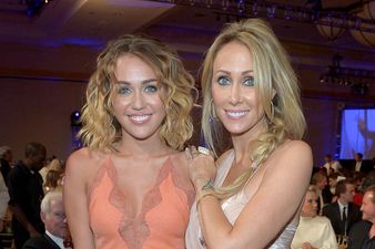 10 Celebrities That Love Their Mums