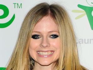 Avril Lavigne Announces Engagement To Nickleback Front Man Chad Kroeger