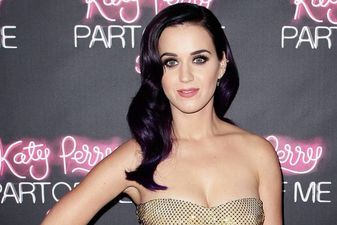The Cheek! Katy Perry Accidentally Moons a Crowd of People…