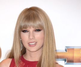 Taylor Swift Denies Buying a Home Next To The Kennedys in Massachusetts