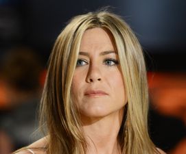 Sign The Pre-Nup Jen! But Aniston Is Adamant She Won’t…