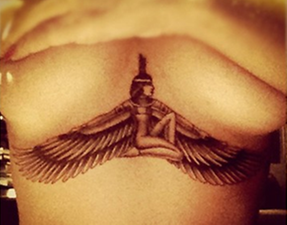 Rihanna’s New Tat Inks Tribute To Her Late Grandmother