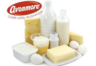 Cook with Avonmore – Reader Recipe: Summer Fruits ‘n’ Cream Chocolate Pavlova