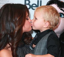 Selena Gomez is Getting in There with The Bieber Clan