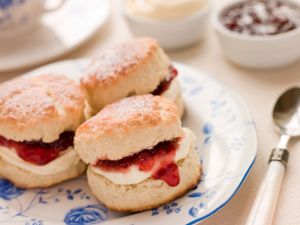 Irish Coffees, Crispy Pies and Mrs. Pattmore’s Scones: Kitchen Wonders For The Weekend