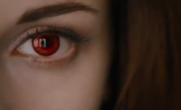 Calling All Twi-Hards! Get Set To Feast Your Eyes On These Vampire Visitors To Ireland