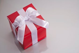 Did You Keep the Receipt? Survey Reveals Men Are Terrible At Buying Gifts