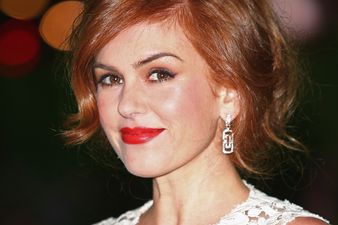 Morto! Isla Fisher Admits That Being Married to Sacha Baron Cohen is Seriously “Embarrassing”