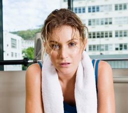 How To Be That Girl At The Gym: The Top Snacks To Eat Before Your Workout