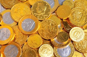 Look After the Pennies: Ten Simple Ways to Save a Little This Christmas