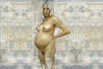 Sienna Strips For Art: The Photo That’s On All The Papers This Morning