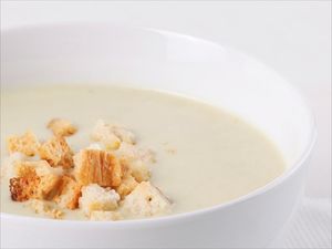 Sunday Supper: Sweet and Creamy Onion Soup With Crusty Croutons