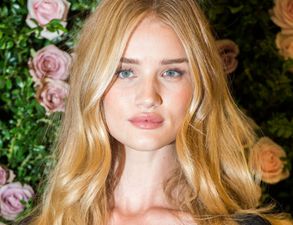 Style Stars 2012: Rosie Hunnington-Whitely Looks Fab On The Red Carpet