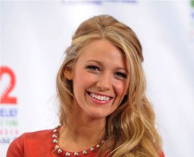 Style Stars 2012: Blonde Bombshell Blake Lively Works Old-School Glamour