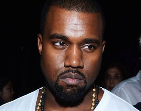 Don’t Sweat It – Kanye Get’s Hot And Steamy On Stage