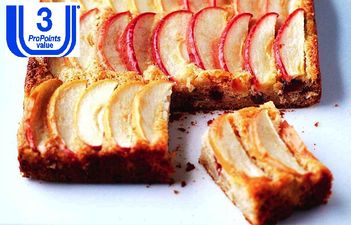Weight Watchers Recipe Of The Week: Apple And Cranberry Traybake Squares