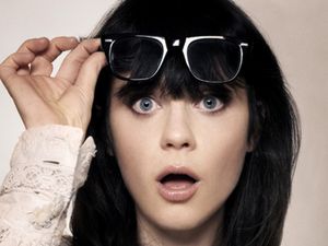 Beauty Buzz: Five Tips For Glasses Wearing Gals