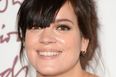 No Wonder She’s Smiling: Lily Allen Gives Birth to A…
