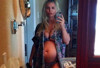 This Week’s Top 5 Celebland Tweets: Bump Shots, Sneaky Cinema Secrets And Swifty Hits Back