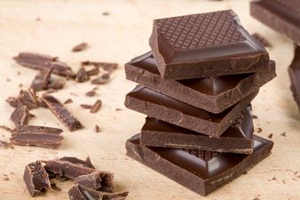 Trying To Beat Those Sugar Cravings? We Have Just The Snack/Distraction Tips!