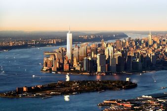 The Lucky Gal – Donegal DJ Becomes First Person In The World To Propose On Top Of America’s New Freedom Tower