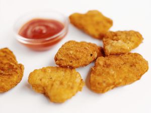 Why You May Never Want To Eat A Fast Food Chicken Nugget Again… This Is What A Chicken Process Plant Worker Has To Say