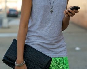 Fashion High Five: Back To Basics – The Perfect Grey Tee