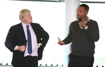 PICTURE – Random Photo Of The Day! Boris Johnson Hanging Out With Will Smith