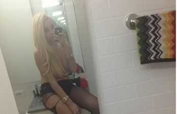 Half-Naked Photos Hit Twitter: Amanda Bynes Has Hit An All-Time Low