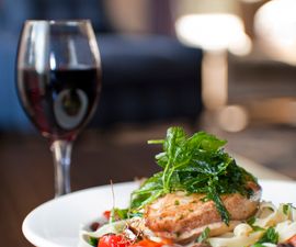 More Than 4,000 Irish Female College Students Are Signed Up To Online “Sugar Daddy” Dating Service