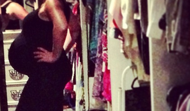 She Said It! Cougar Town Star Admits Bump Looks “Fake”