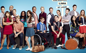 Cue The Music: Glee Star Gets Engaged