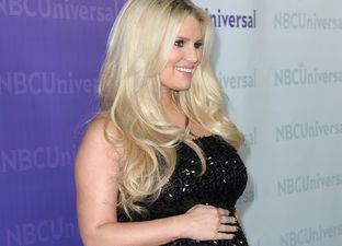 Pregnant Star Being Sued For Allegedly Conspiring To Make Money Out Of A Fan’s Child