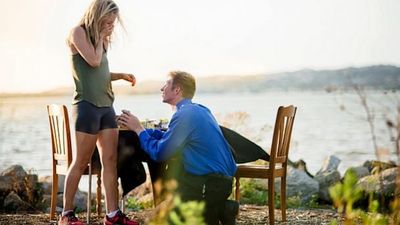 Stopped in Her Tracks: Man Shocks Girlfriend with Surprise Wedding Proposal While on Her Evening Jog