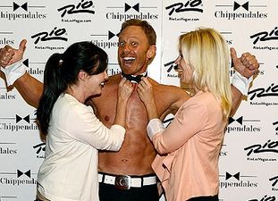 PICTURE – “Look Out, Vegas”, It’s A Beverly Hills, 90210 Reunion!