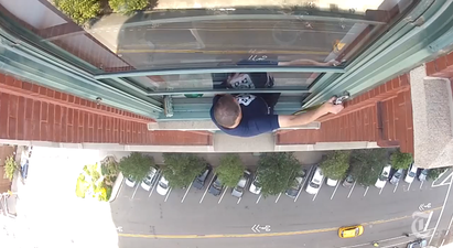 Video: Man on an Edge – A Great Little Documentary about High-Rise Window Washers in New York