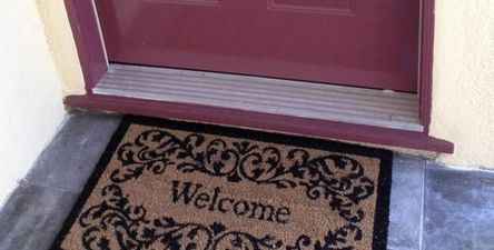 Photos: This is Brilliant! Man Leaves Unusual Surprise for Repairman