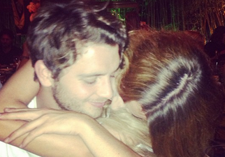 Flack Snuggles Up To New Squeeze In Holiday Snaps