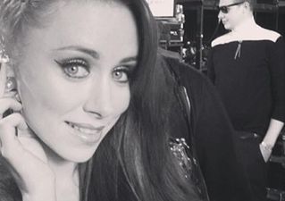 “Photobomb!!” Una Healy Shares Backstage Snap