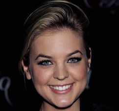 “The Most Amazing Couple of Months of our Lives”: Co-Stars Announce They’re Expecting Their First Child