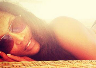 “Let’s Be Real” – Model Shows Off Beach Bod