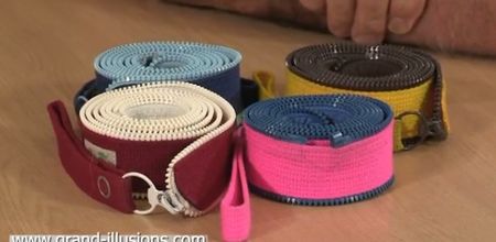 Video: The Perfect Pouch? Presenting the Very Versatile Japanese Zip Bag