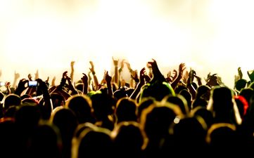 VIDEO: “Here, What’s This Band Called?” – Things People Say At Music Festivals