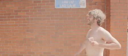 VIDEO: Would You Fancy Checking Out The Junk In This Hunk’s Trunk?