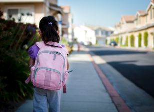 Confused Grandad Accidentally Picks up Wrong Child From School and Brings Her to the Doctor