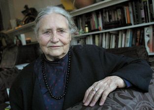 Nobel Prize-Winning Author Doris Lessing Dies Aged 94