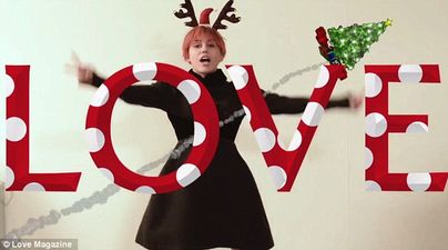 Merry Christmas To You Too – Miley Cyrus Is A Festive Flasher