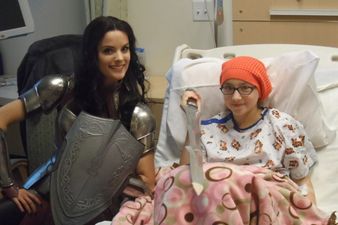PICTURE – A Real Life Heroine, Actress From Thor Surprises Sick Children In Hospital